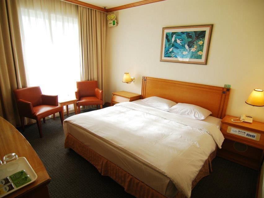 River Inn Kenting Хенгчун Экстерьер фото